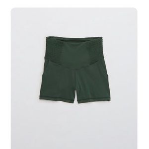 OFFLINE by Aerie real me smocked 3” shortie size medium